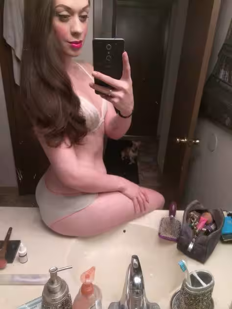 TS Lana / Odessa - Photo 1