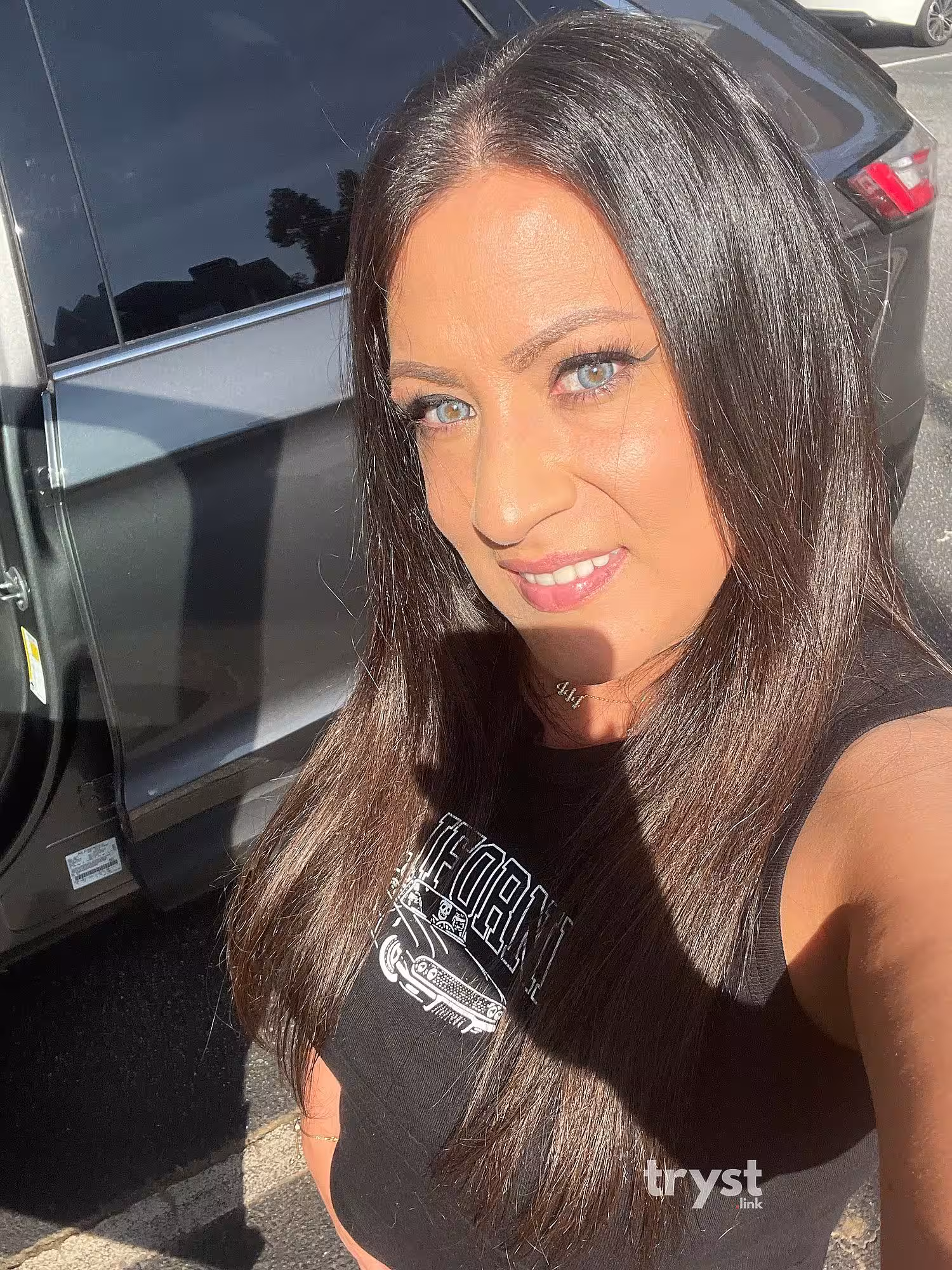 Victoria Madison - Photo 1