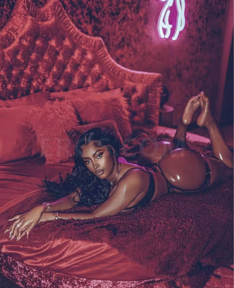 Stacey Love - Photo 1