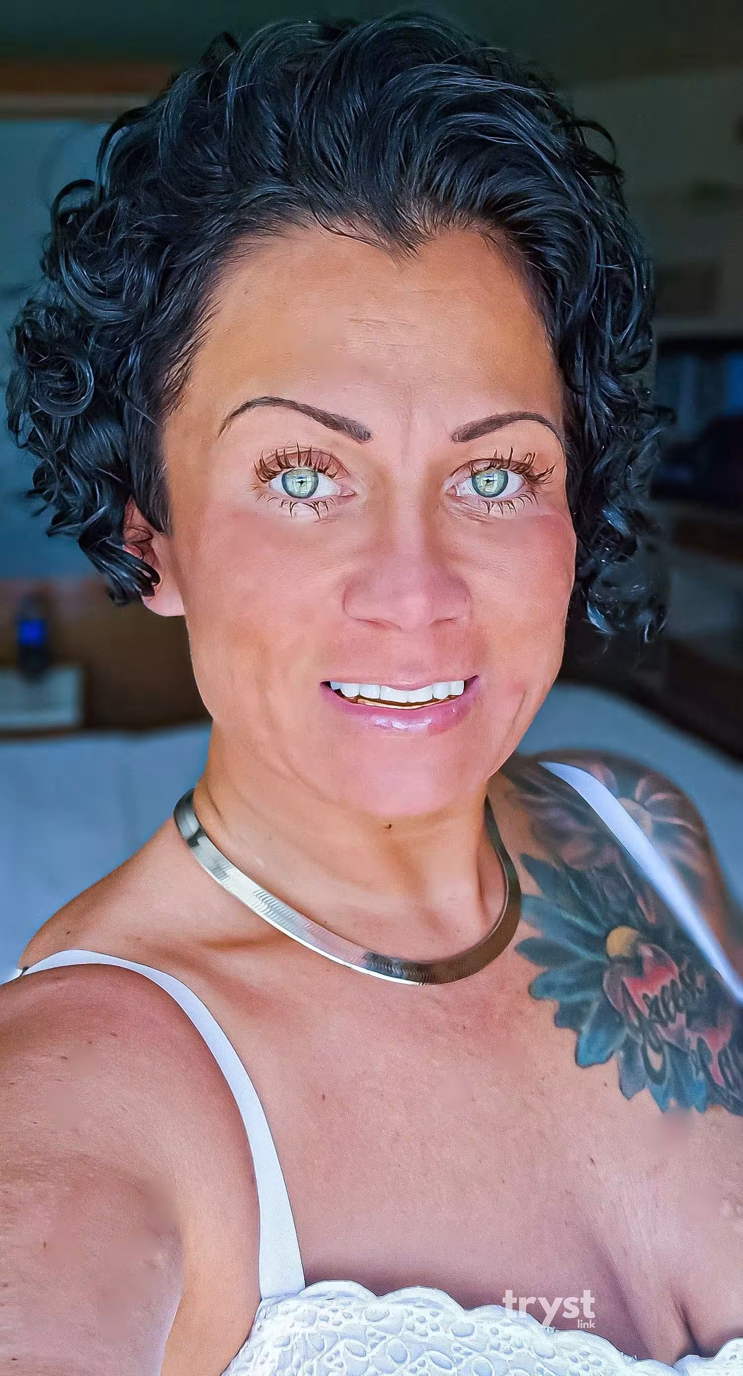 Amber Ashton - Photo 2