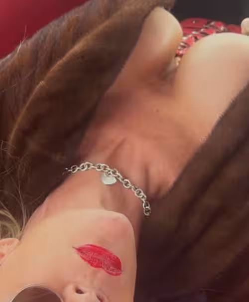 Whitney Weston - Photo 2