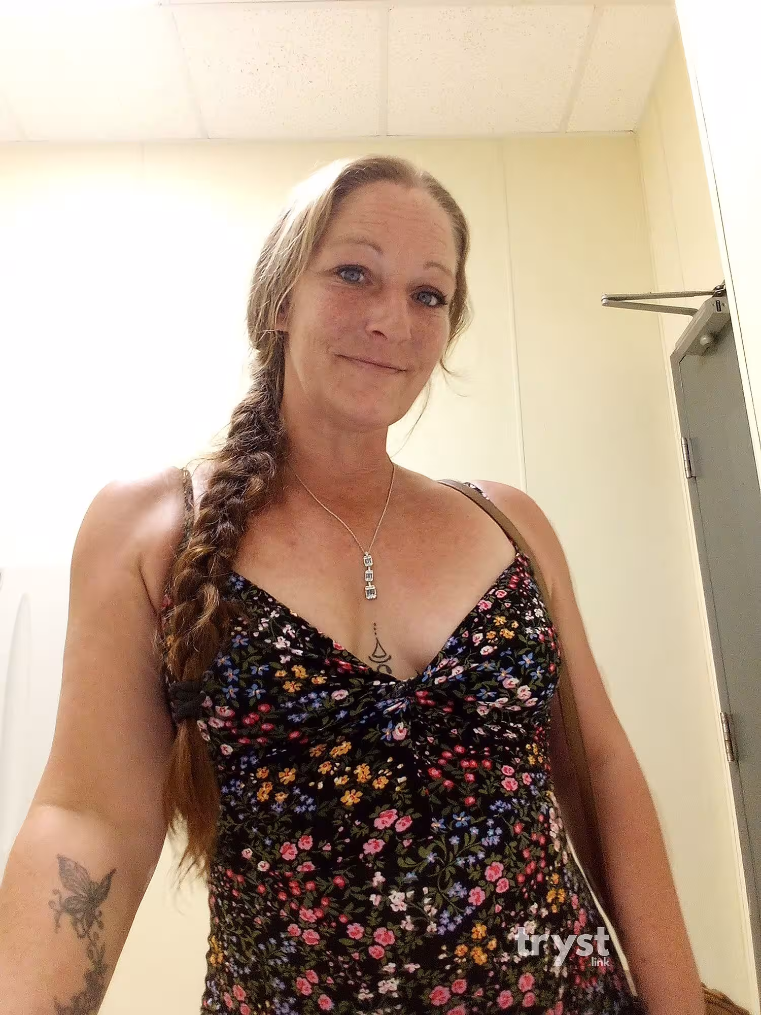 Riley and Stephanie - Photo 2