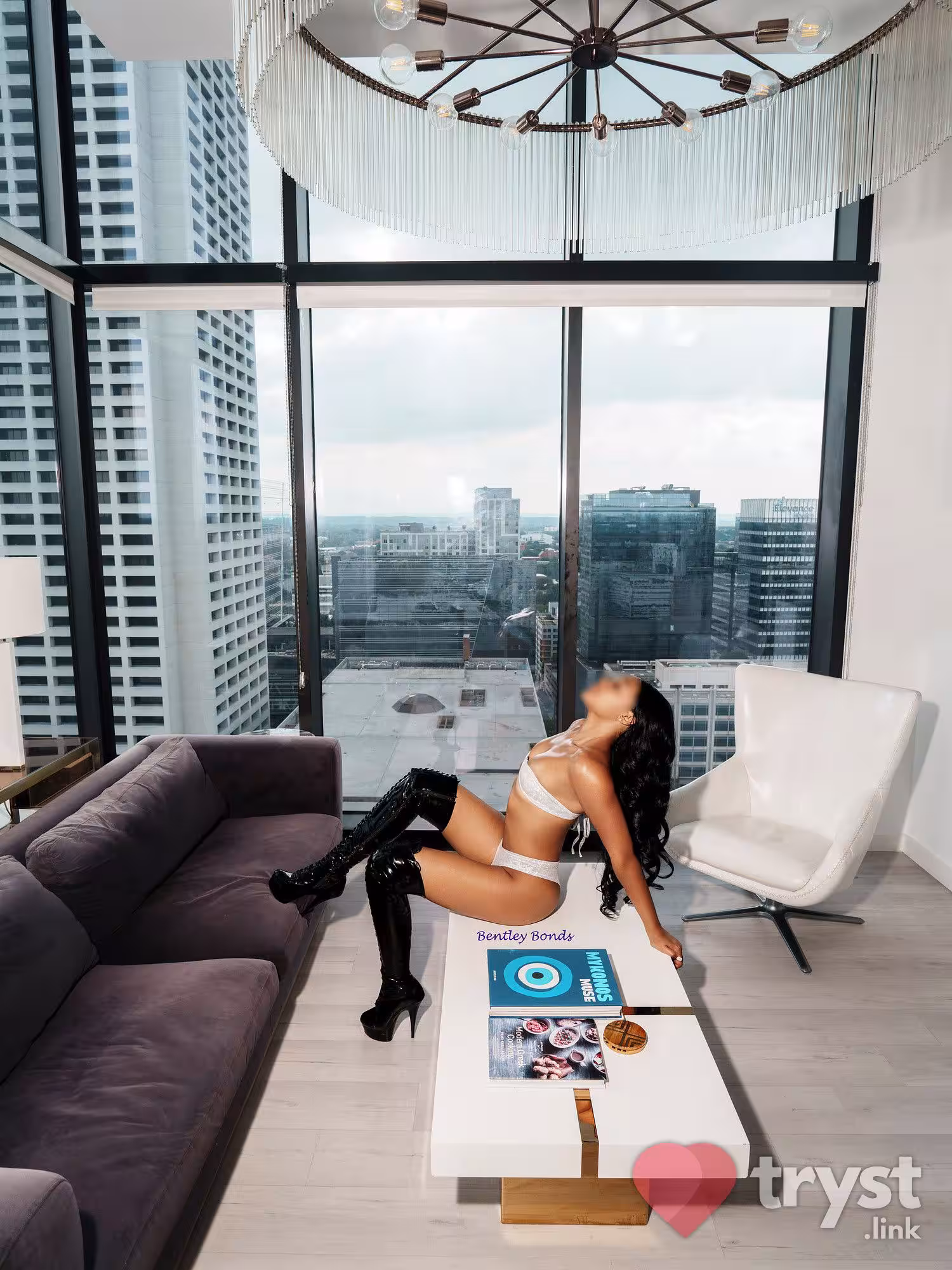 Escort/Massage/S&M Bentley Bonds in Chicago, IL