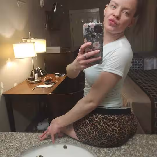 Escort Asia (463) 444-7155 in Indianapolis, IN