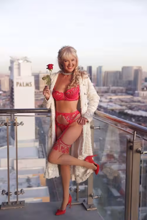 Escort/Massage/S&M Shayla / Kiwigirl / Dr Kiwi and Friends (702) 900-2390 in Las Vegas, NV