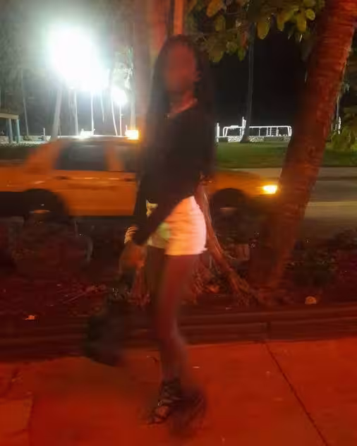 Slim / Sabrina - Photo 1