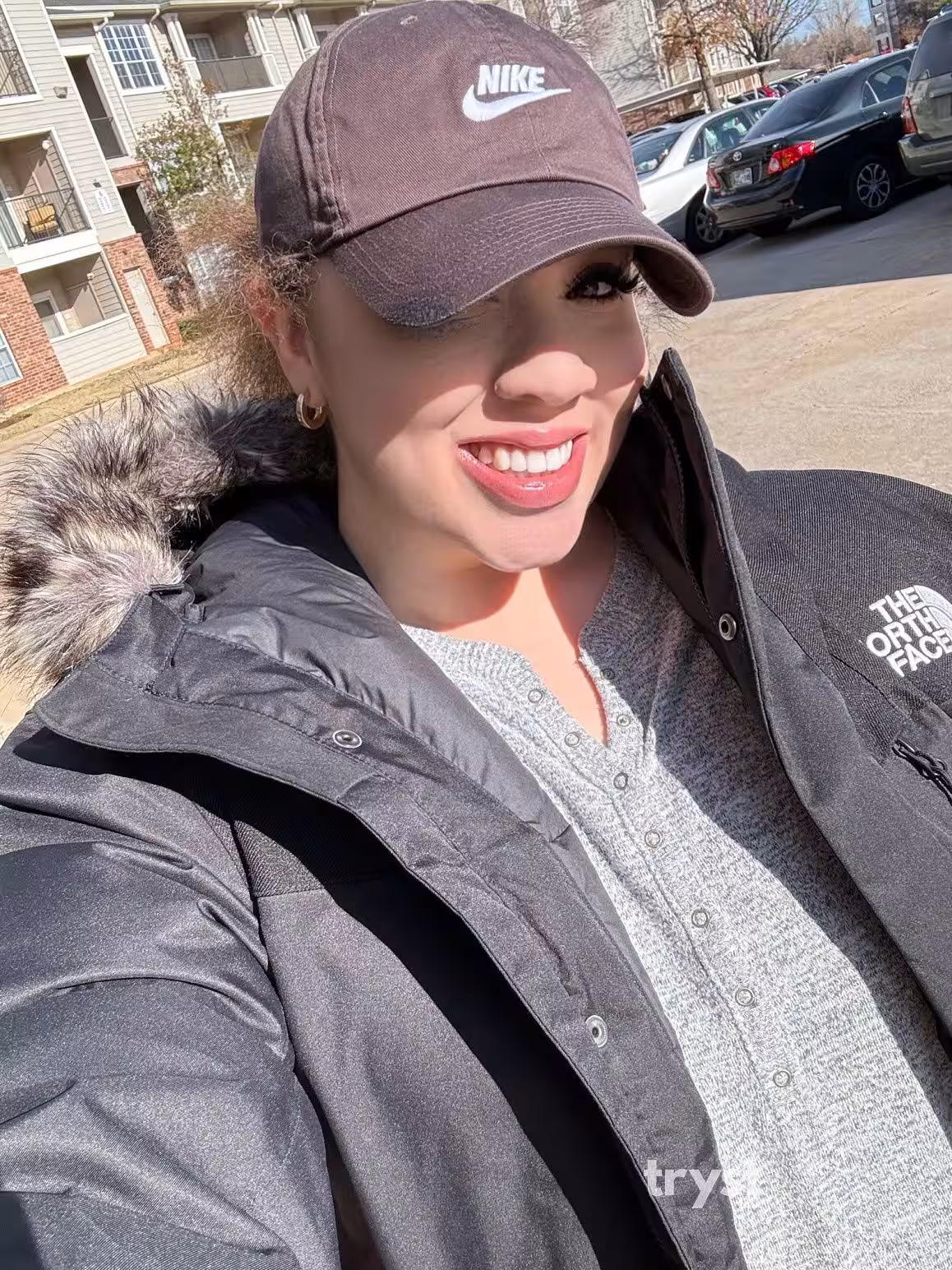 Melonie Curves - Photo 1