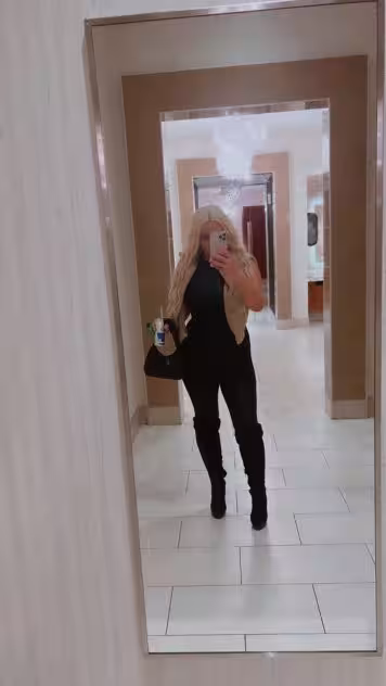 Adrianna Dream / Cali / Holly Madison - Photo 5