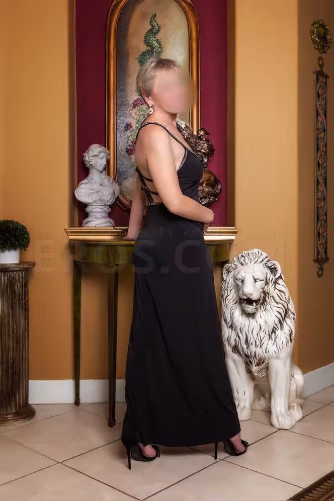 companion Mariah Sweet in Houston, TX