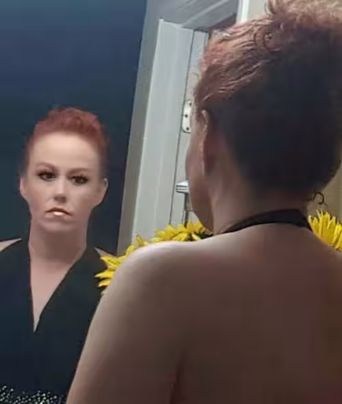 Elizabeth Grimaldi - Photo 1