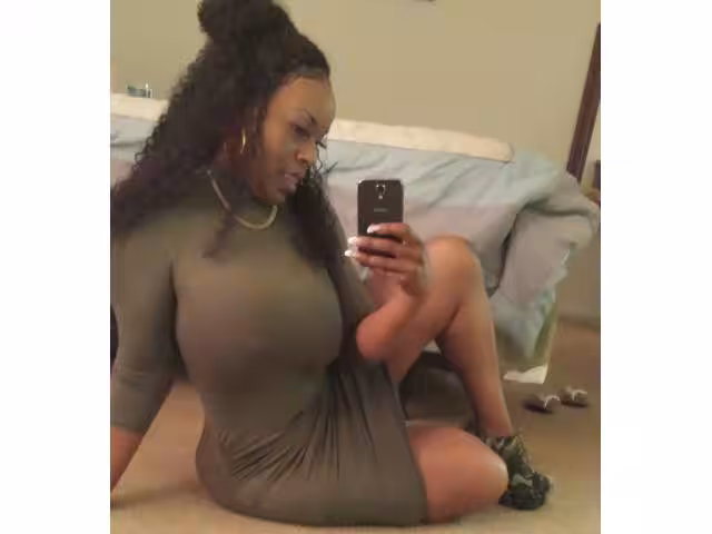 Genesis / Heidi - Photo 2