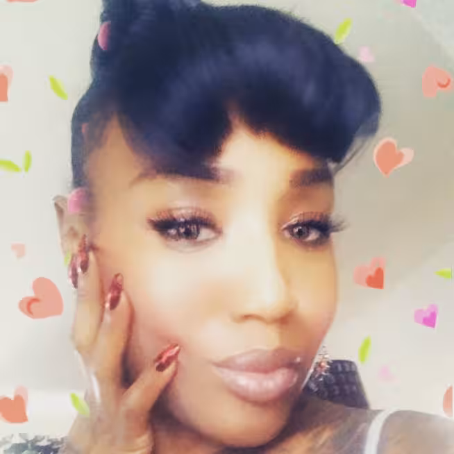 TS Halle Raven - Photo 1