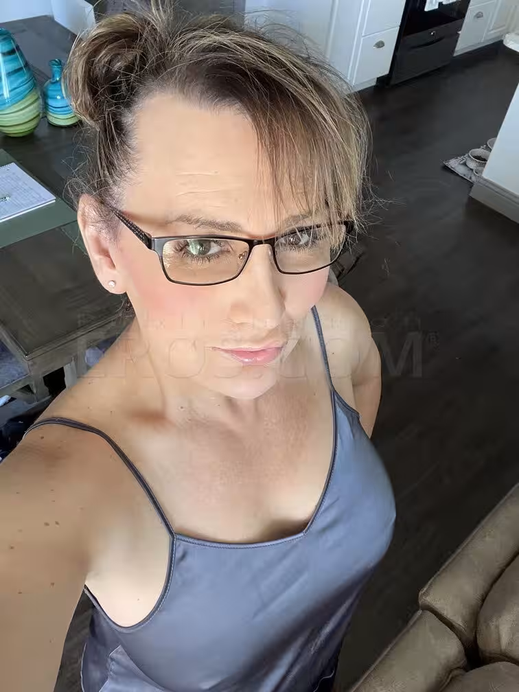 TS Kat Collins - Photo 5