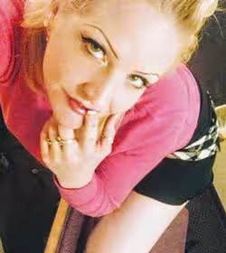 Nola Starlette - Photo 1