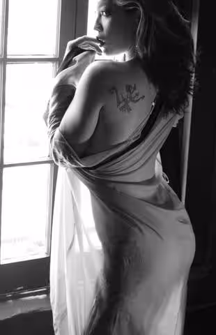 Penelope Waters - Photo 3