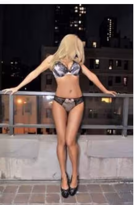 Megan Knox - Photo 4