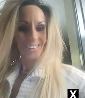 Escort Mandii in Phoenix, AZ