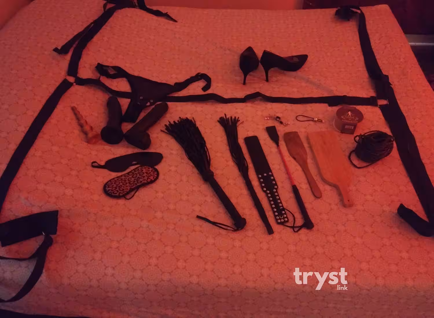 Charlotte / Lexy - Photo 3