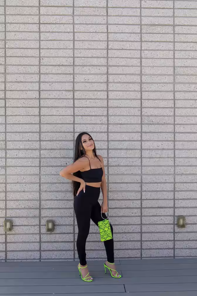 Sasha Valentina - Photo 1