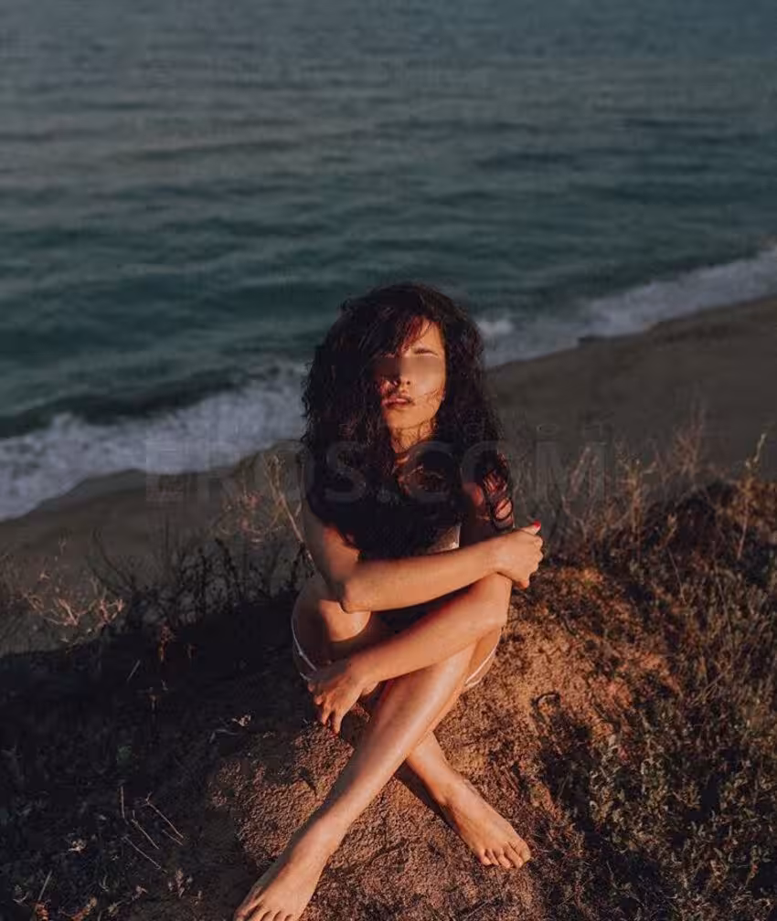 Aurora Vilar - Photo 3