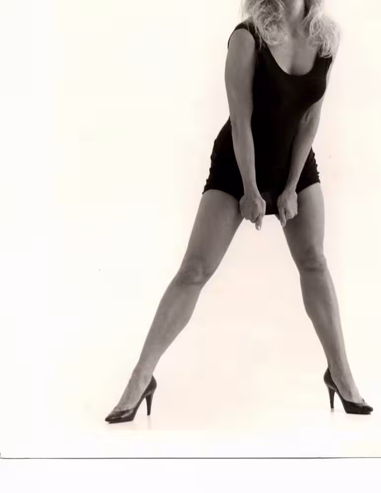 Rebecca and Keri - Photo 2