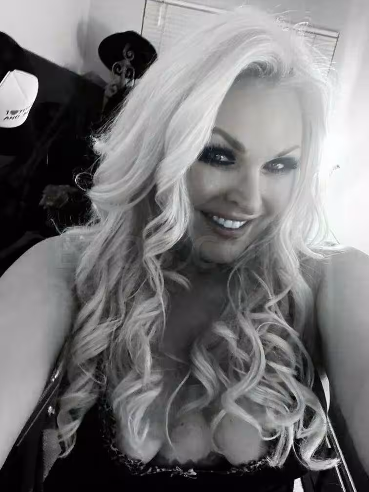 Alena Winters - Photo 5