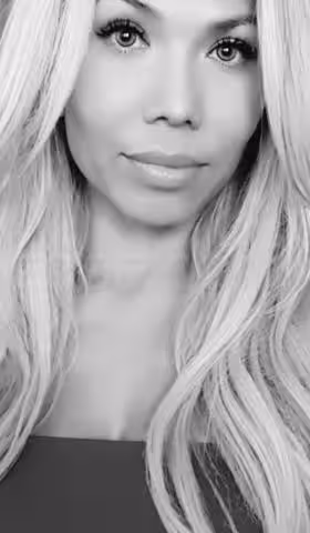 Nicole Lords - Photo 3