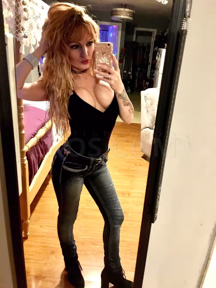 Cassie Cassablanca - Photo 2