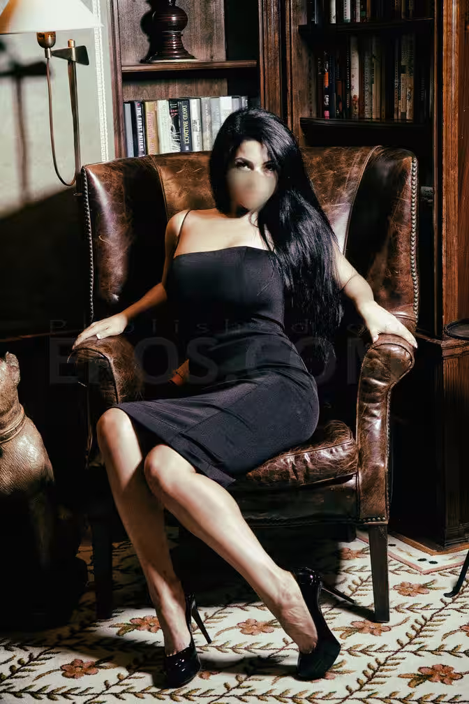 Anita Nayler - Photo 3