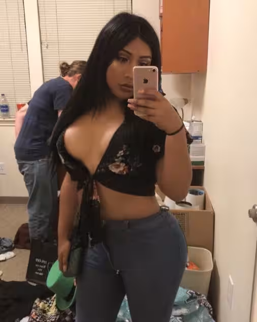 TS Aaliyah White - Photo 4