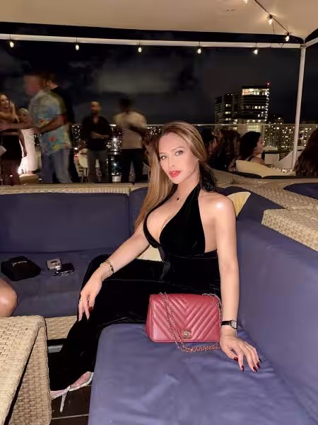 TS Gwyneth - Photo 5