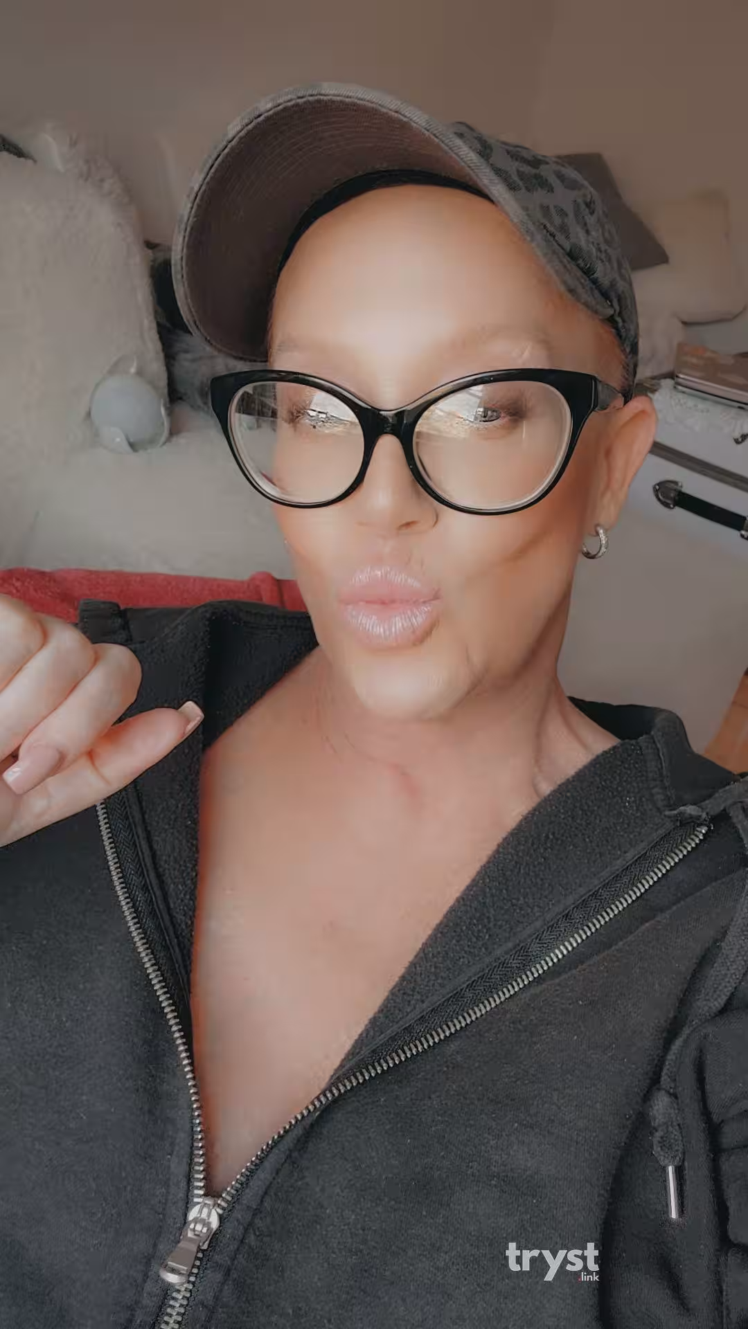 Sloane Bardot / Charlie Fox / Penley Duke - Photo 6