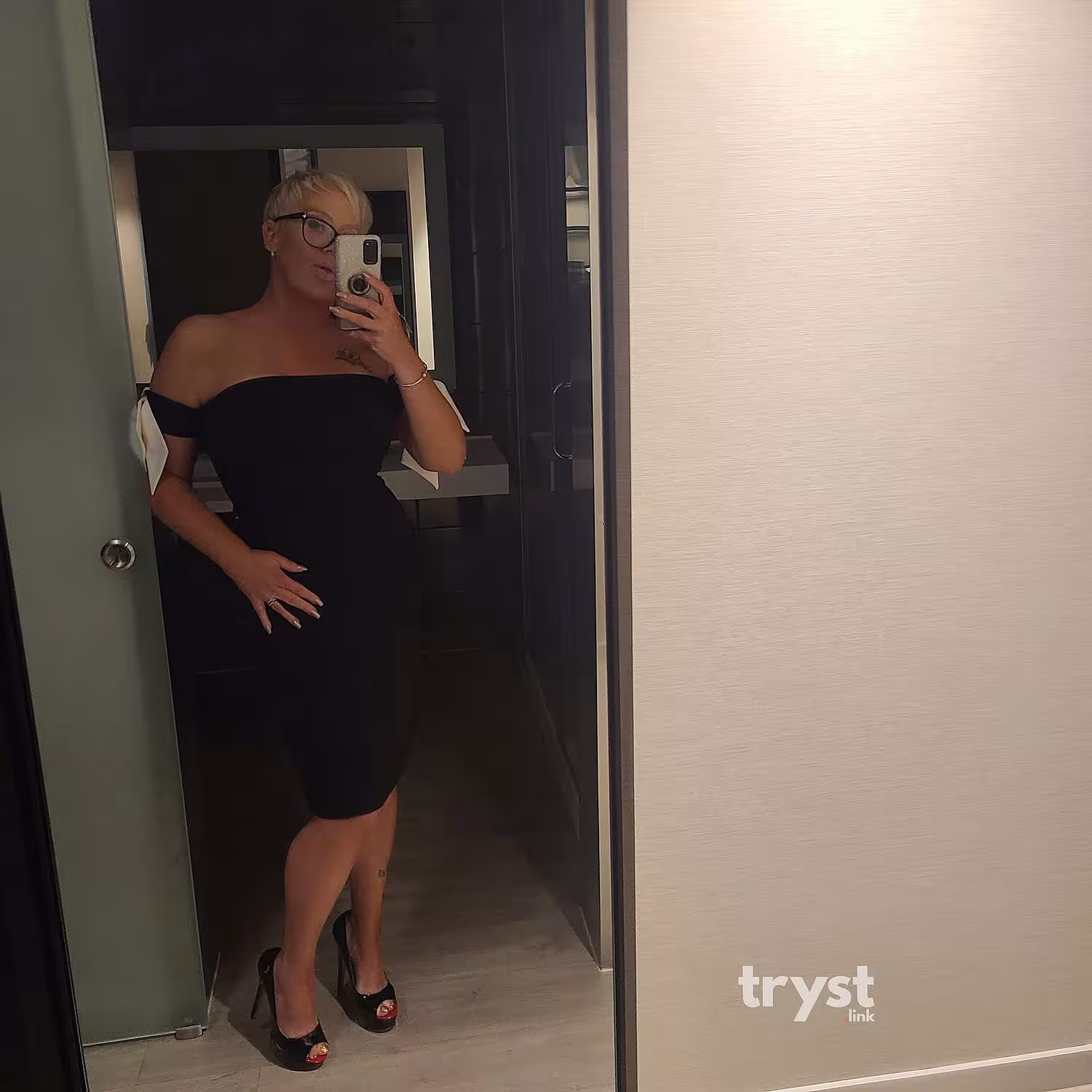 Sloane Bardot / Charlie Fox / Penley Duke - Photo 3